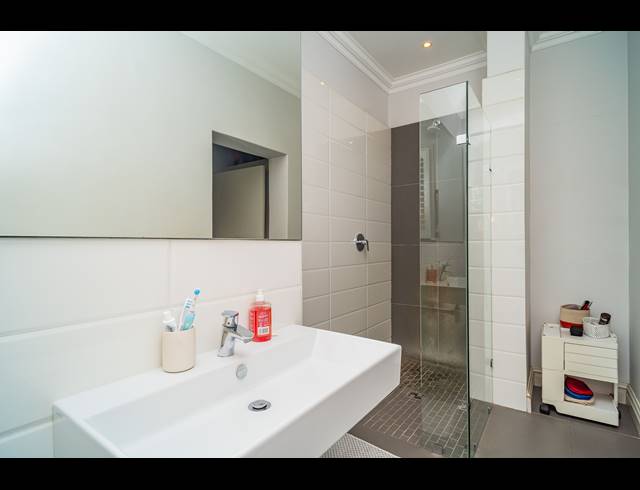 6 BEDROOM FREEHOLD FOR SALE IN MUSGRAVE